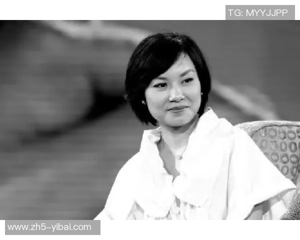 刘畅：从足球场到主持台的女神之路，展现女性力量与魅力